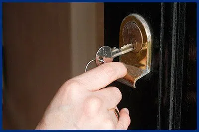 Advantage Locksmith Store Medford, MA 781-298-3430 - 7-door-unlock